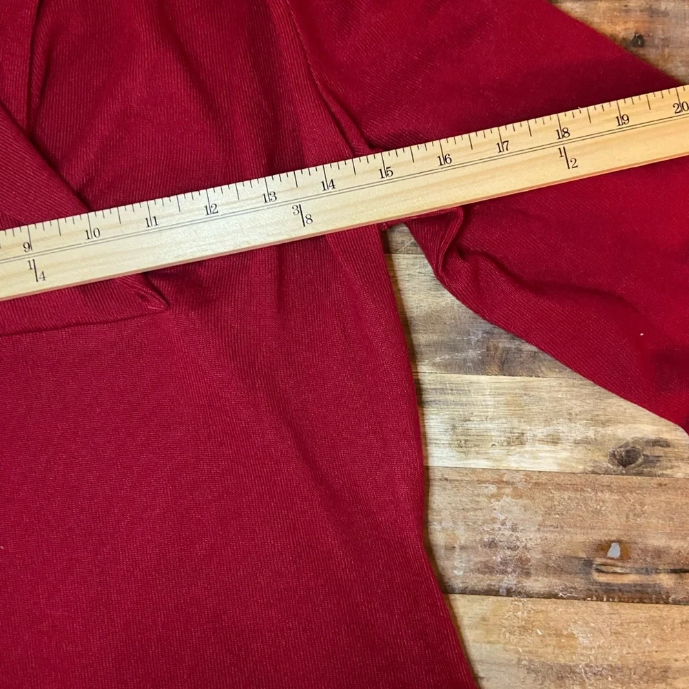 Size S  sweater dress is so pretty in person - Picture 3 of 4